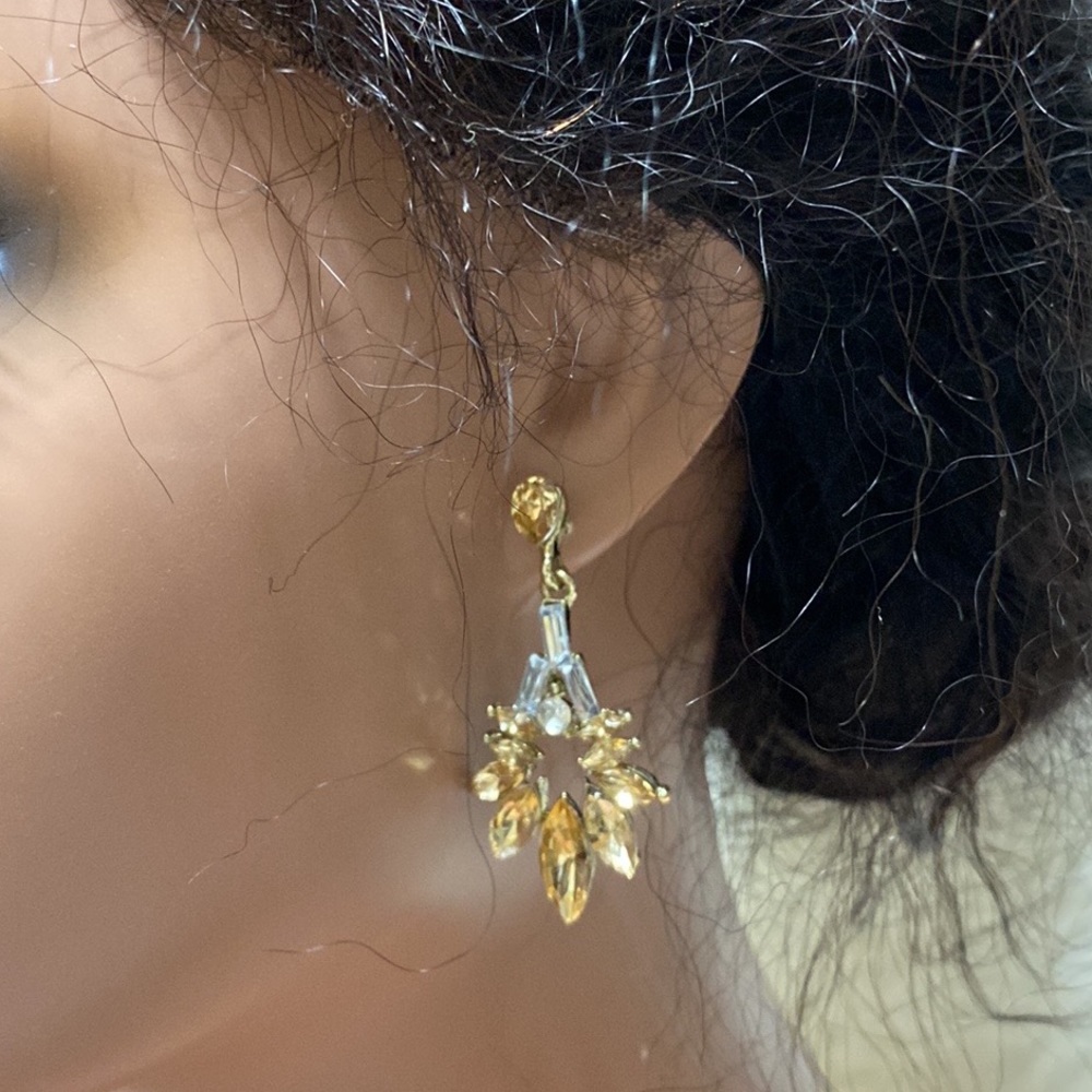 🌹3/$15 Sassy Yellow Rhinestone Dangle Earrings